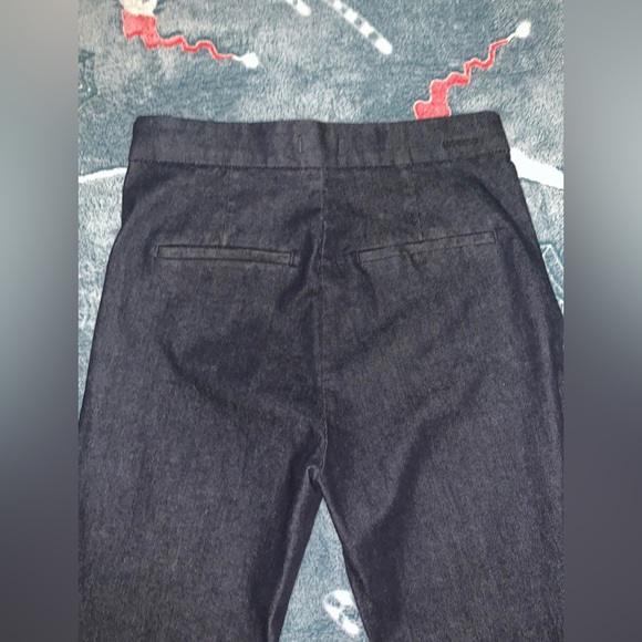 Express Super High Rise Flare Jeans 8R. - Picture 5 of 5